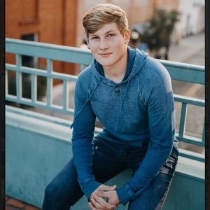 Meet your Posher, Tucker